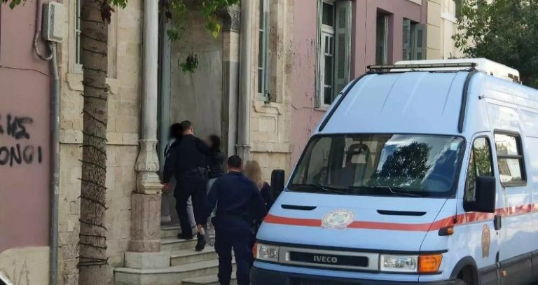 Ηράκλειο: Ελεύθερες οι δύο 16χρονες που συνελήφθησαν για τον ξυλοδαρμό 15χρονης