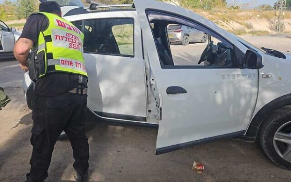 Δράστης άνοιξε πυρ εναντίον οχημάτων στην Ιεριχώ – Τρεις τραυματίες