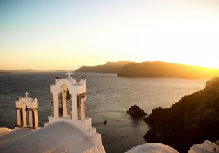 Handelsblatt για τουριστική σεζόν: Ζητούνται εργαζόμενοι για το ελληνικό οικονομικό θαύμα