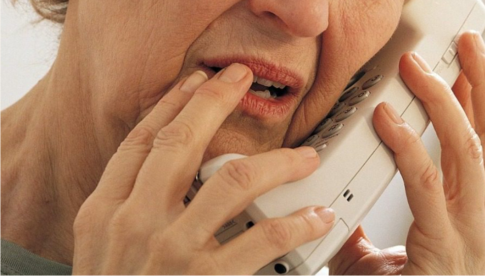 Καλαμάτα: Επιτήδειος κατάφερε να αποσπάσει από 60χρονη 6.520 ευρώ με ένα απλό τηλεφώνημα
