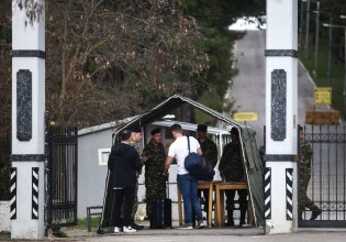 Πώς πέρασε την πρώτη μέρα στον στρατό ο Κασσελάκης – Γραφείο για… δουλειά μετά την εκπαίδευση