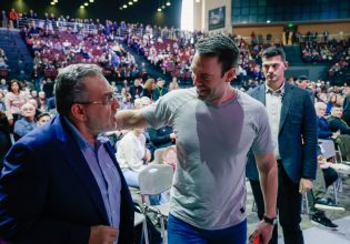 ΣΥΡΙΖΑ: Έντονο παρασκήνιο για την έδρα του Όθωνα Ηλιόπουλου – Η πιθανότητα να ορκιστεί βουλευτής ο Κασσελάκης