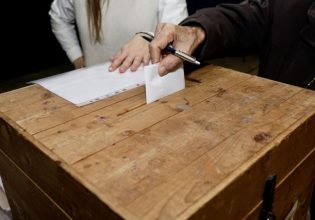 Εκλογές: Υποψήφιος ξανά ο άνθρωπος που έχει ηττηθεί σε 238 αναμετρήσεις