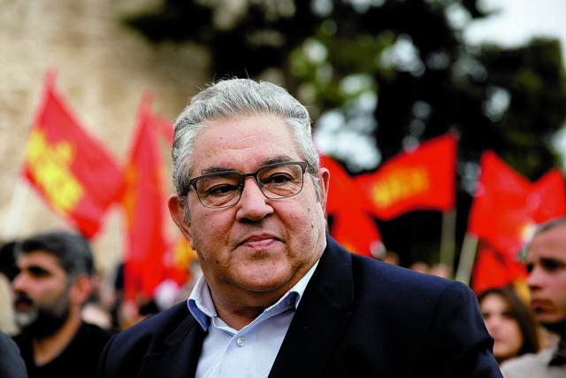 ΝΔ, ΠΑΣΟΚ, ΣΥΡΙΖΑ και άλλα κόμματα σχολιάζουν επιθετικά την επίμαχη ατάκα του Δημήτρη Κουτσούμπα στη Βουλή