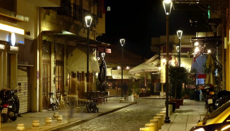 Θεσσαλονίκη: Καταδίκες για πυροβολισμούς στα Λαδάδικα – Τραυματίστηκε πορτιέρης μετά από «πόρτα»