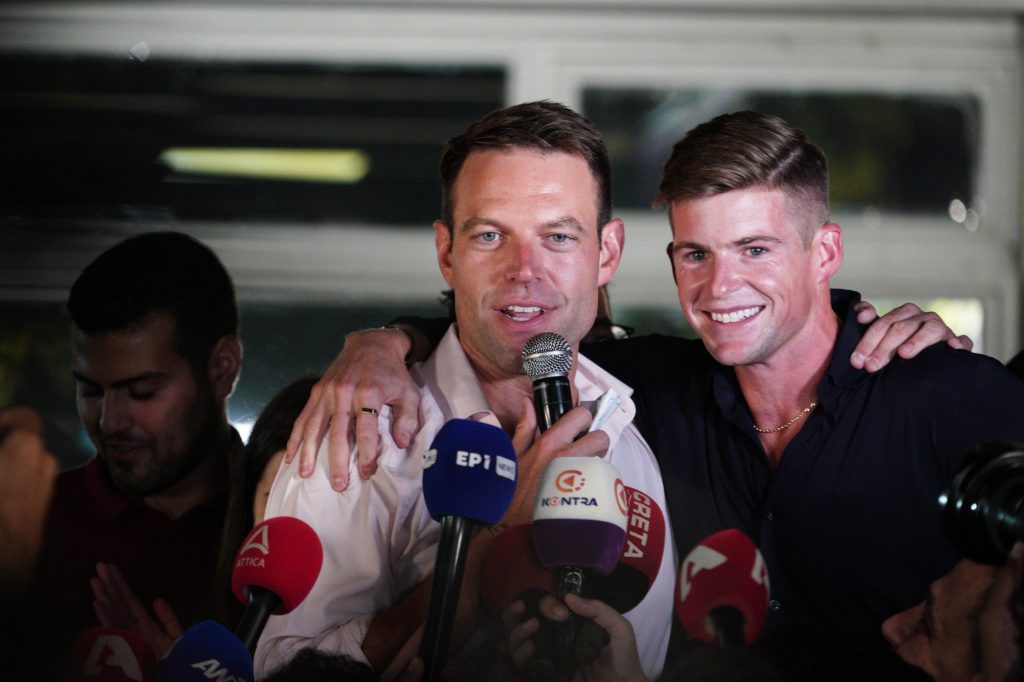 Τάιλερ Μακμπέθ: Επέστρεψε στην Ελλάδα – Θα είναι παρών στην ορκωμοσία του Στέφανου Κασσελάκη