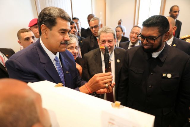 Λατινική Αμερική: Αντάλλαξαν δώρα μετά τις απειλές πολέμου οι πρόεδροι Βενεζουέλας και Γουιάνας