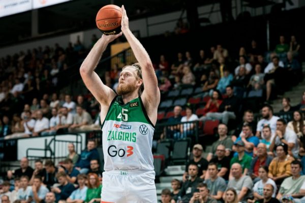 Στη Ζαλγκίρις για ακόμα ένα χρόνο ο Μπρέιντι Μάνεκ (pic)