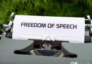 Anti-Slapp: «Πράσινο φως» για τον νόμο που προστατεύει την ελευθερία του Τύπου