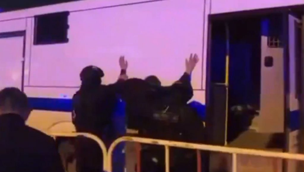 Μόσχα: Ανθρωποκυνηγητό για τους ένοπλους δράστες του μακελειού – Μία σύλληψη