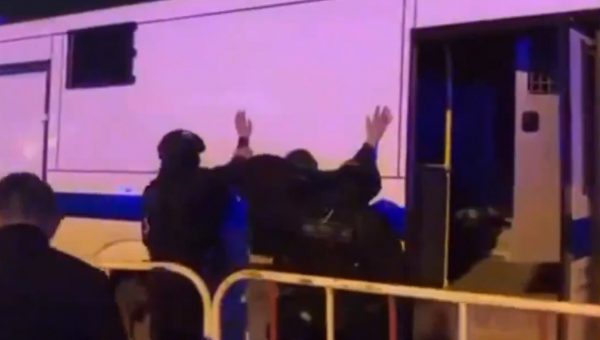 Μόσχα: Ανθρωποκυνηγητό για τους ένοπλους δράστες του μακελειού – Μία σύλληψη