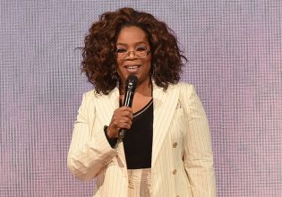 Όπρα Γουίνφρεϊ: «Ένιωθα ντροπή με όσα έλεγε ο κόσμος για το βάρος μου»