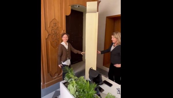 Ιταλία: Βρέθηκε μυστικό πέρασμα στο πρώην γραφείο του Μπερλουσκόνι