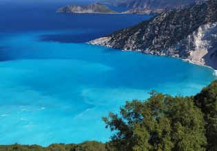 Tripadvisor: Δύο ελληνικές παραλίες στις 10 πιο καλά διατηρημένες στον κόσμο