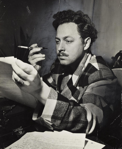 Τενεσί Ουίλιαμς: «Ναι, κάνω πεζοδρόμιο στην προκυμαία…»