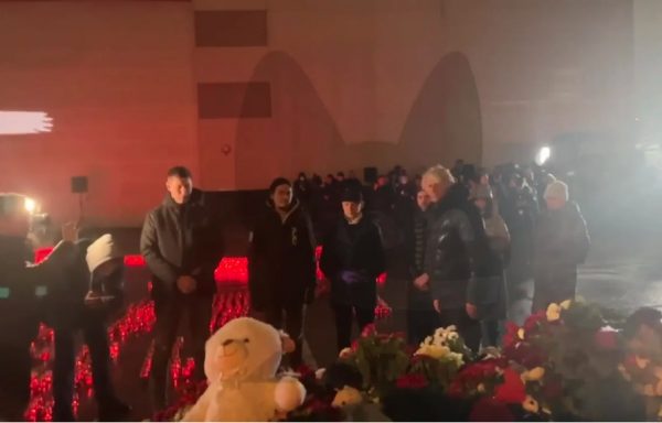 Ρωσία: Το συγκρότημα Piknik απέτισε φόρο τιμής στα θύματα της σφαγής στη Μόσχα