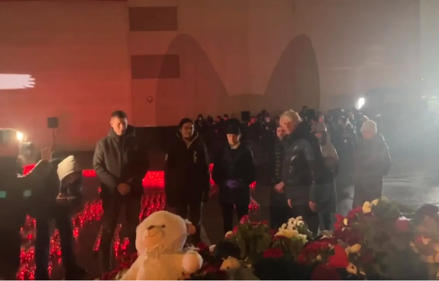 Ρωσία: Το συγκρότημα Piknik απέτισε φόρο τιμής στα θύματα της σφαγής στη Μόσχα