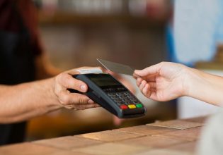 Πότε ξεκινούν τα πρόστιμα για τα POS – Και στο βάθος… παράταση