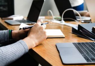 Κύμα εξόδου από το Δημόσιο για 40.000