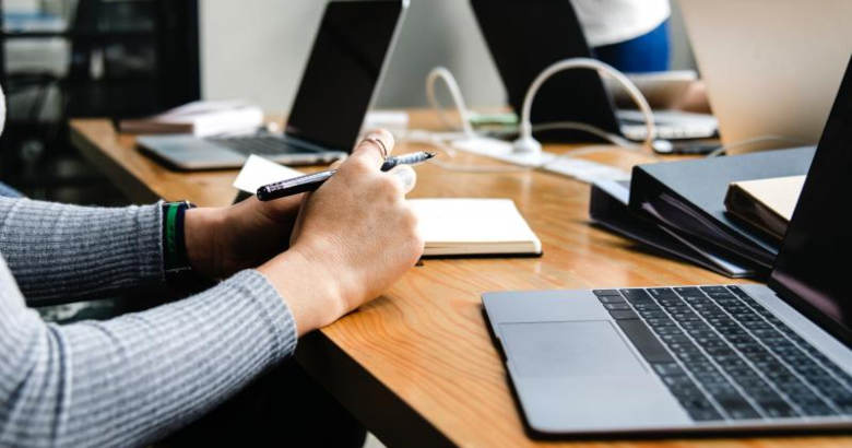 Κύμα εξόδου από το Δημόσιο για 40.000