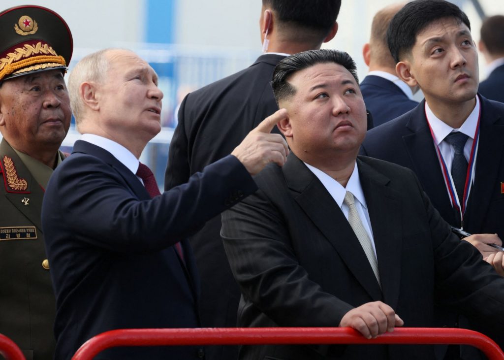 Ουκρανία: Γιατί δεν γελάνε πλέον στη Δύση με τις χειραψίες του Κιμ με τον Πούτιν