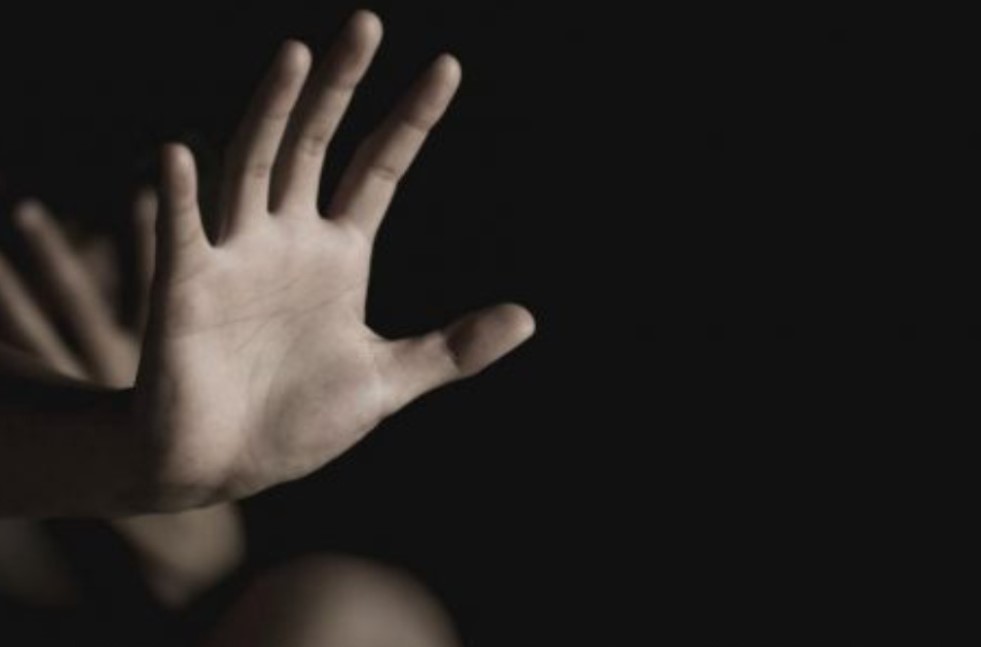 Θεσσαλονίκη: Κάθειρξη 13 ετών σε 24χρονο για κατ' εξακολούθηση βιασμό ανήλικου αγοριού