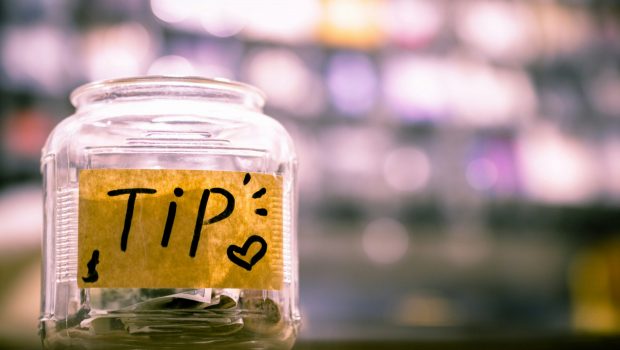 The simple trick for restaurant owners to tip more