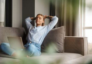 Single ή σε σχέση; Ποιοι είναι πιο ευτυχισμένοι;