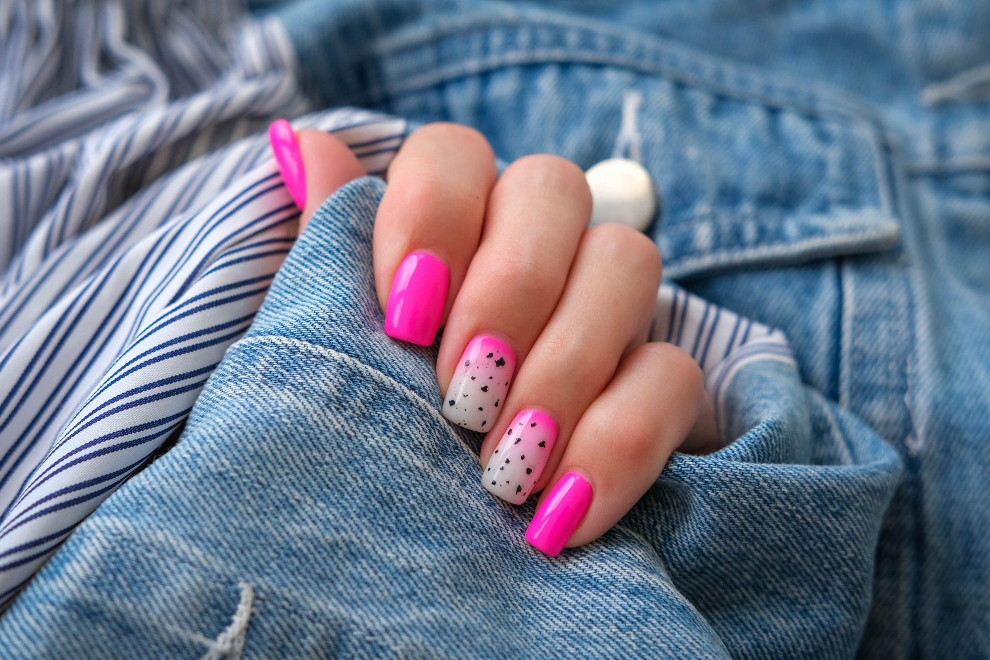 Ανοιξιάτικο μανικιούρ: Οι νέες τάσεις στα νύχια για να πάθεις εμμονή