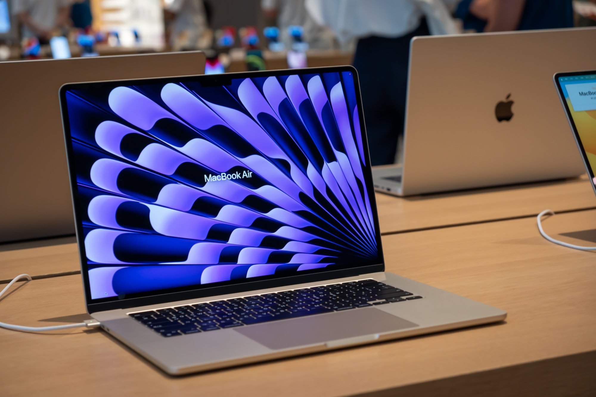 Ανακοινώθηκαν νέα MacBook Air 13'' και 15” – Τα χαρακτηριστικά τους