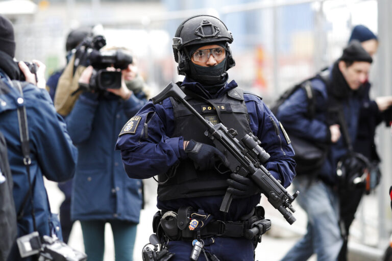 Σουηδία: Χειροπέδες σε πρόσωπα που «ετοίμαζαν τρομοκρατικό χτύπημα»