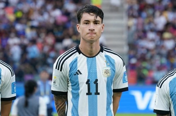 Μυθικό γκολ με ακροβατικό από τον Σουλέ στο Αργεντινή – Μεξικό (vid)