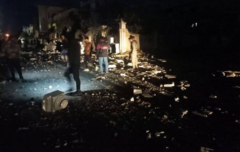 Ανατολική Συρία: Τουλάχιστον 17 νεκροί σε βομβαρδισμούς – Ανάμεσά τους εργαζόμενος του ΠΟΥ