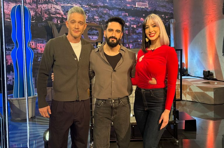 Ο Θεοχάρης Ιωαννίδης υποδέχεται τον Διονύση Ατζαράκη στο «Night Out»