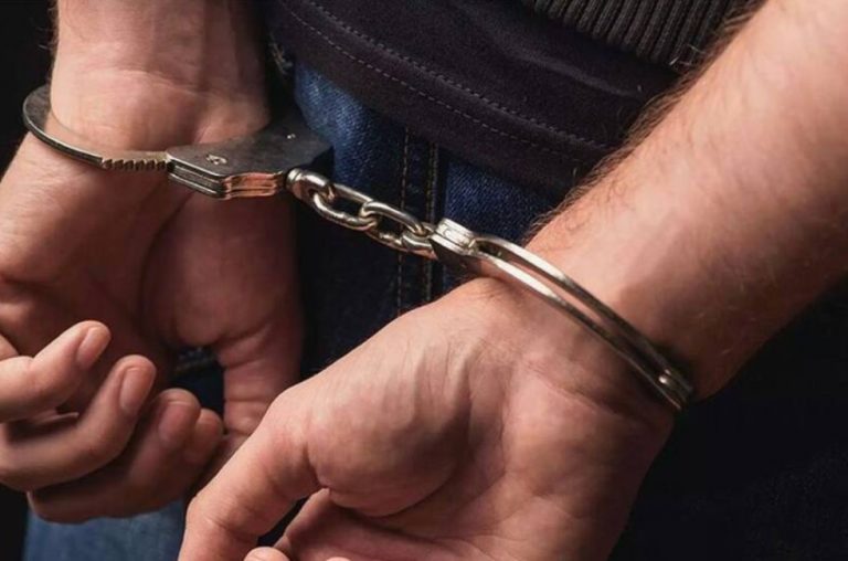 Θεσσαλονίκη: Χειροπέδες σε 26χρονο για εγκληματική οργάνωση και παράνομη μεταφορά μεταναστών