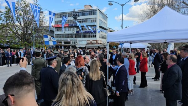 Τέμπη – Συγγενής θυμάτων: Ξέσπασμα στις παρελάσεις – Η κόρνα που φούντωσε την αγανάκτηση