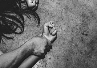 «Με βίασε όταν ήμουν 11 ετών στην καρότσα του αγροτικού» – Σοκάρει η καταγγελία 21χρονης για μεγαλογαιοκτήμονα