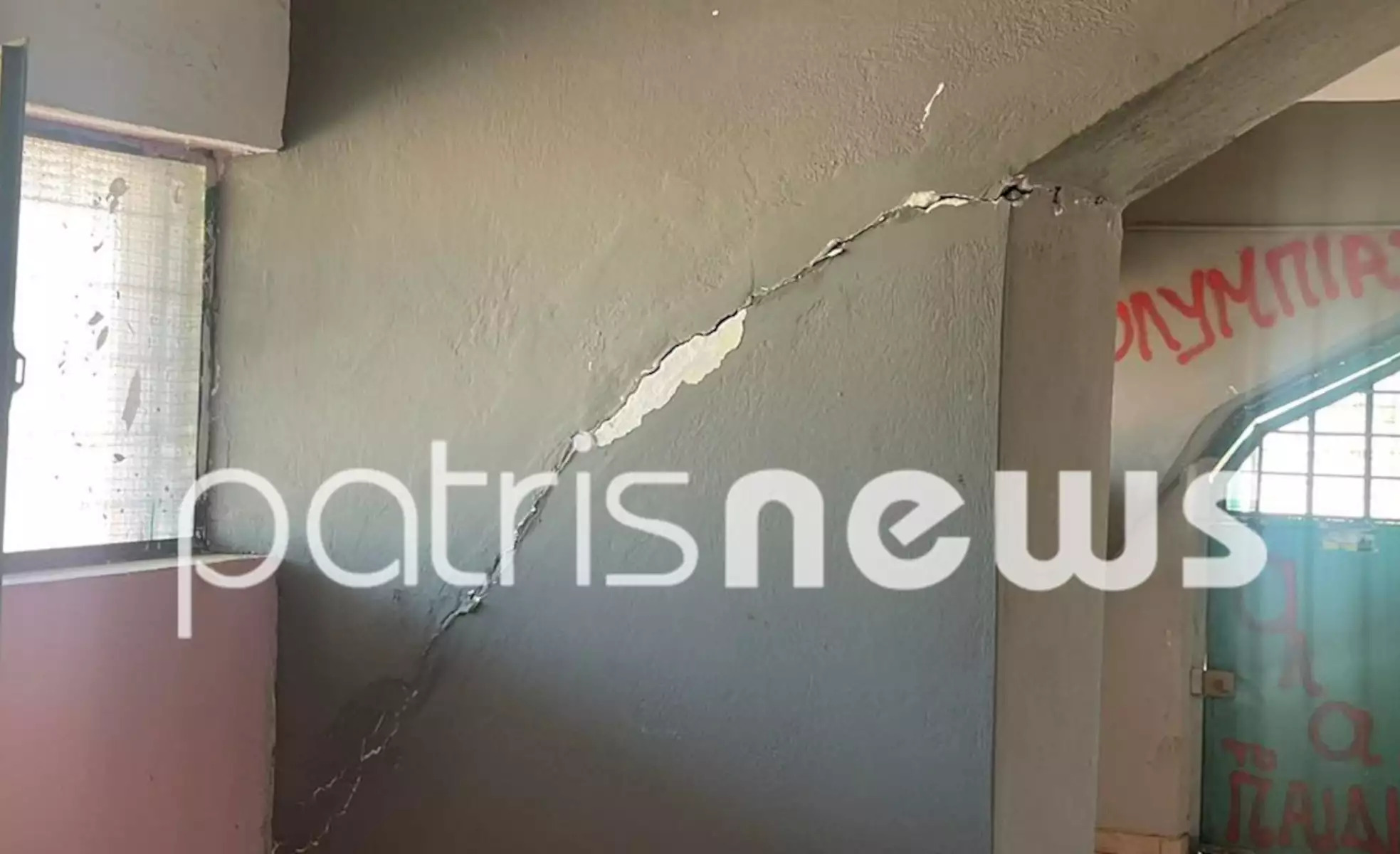 Σεισμός: Σοβαρές ζημιές σε κτήρια στην Ζαχάρω - Ρωγμές σε τοιχώματα, κατέρρευσαν μαντρότοιχοι