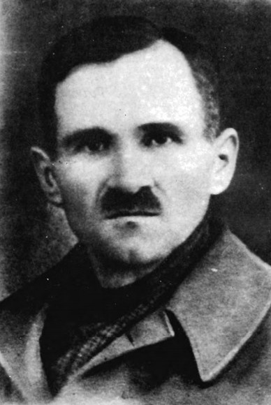 Γιάννης Ζέβγος: «Μανούλα, ποιος τον σκότωσε τον πατέρα μου;»