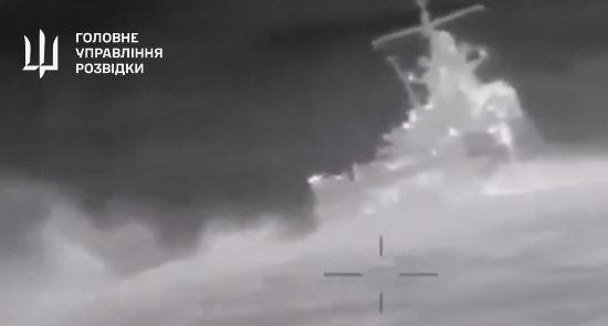 Πόλεμος στην Ουκρανία: Drones χτυπούν ρωσικό σκάφος στη Μαύρη Θάλασσα – Δείτε βίντεο