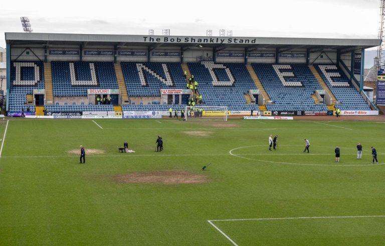 Αναβλήθηκε το Νταντί – Ρέιντζερς λόγω ακαταλληλότητας του γηπέδου (pic+vid)