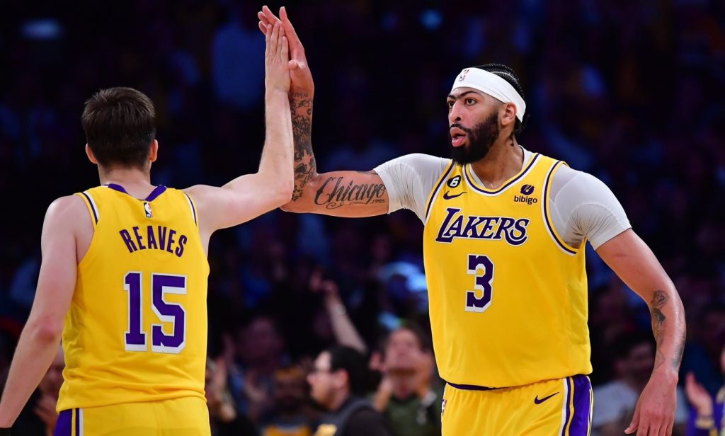 Μπακς – Λέικερς 124-128: Πέρασαν οι Λέικερς με κορυφαίο Ντέιβις, παρά το triple-double του Αντετοκούνμπο