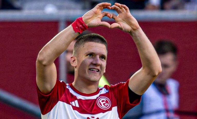 Ασταμάτητος ο Τζόλης, πέτυχε δύο ακόμα γκολ – Πρώτος σκόρερ στην Bundesliga 2!