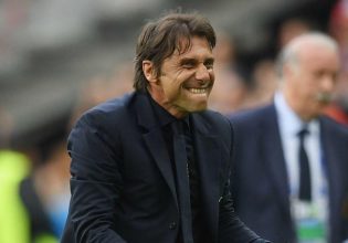 Μια… ανάσα από τη Νάπολι ο Κόντε