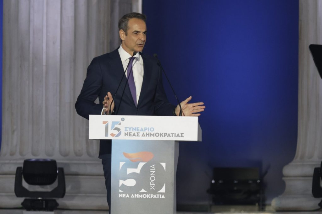 Μητσοτάκης: Τα περιπολικά πρέπει να γίνονται και ταξί και ασθενοφόρα