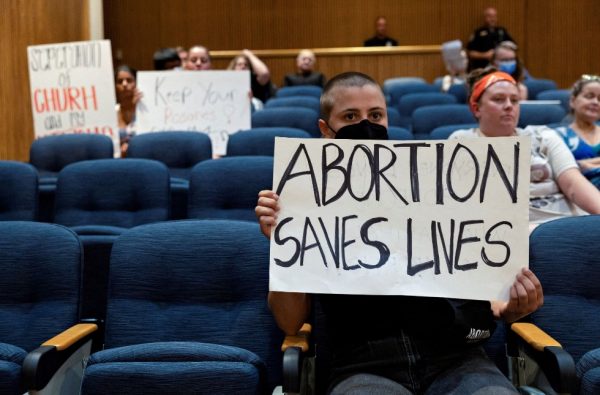 Νέος κανονισμός των ΗΠΑ ενισχύει την προστασία της ιδιωτικότητας των γυναικών που υποβάλλονται σε άμβλωση