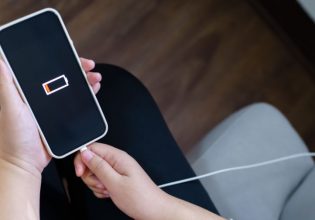 Τελειώνει η μπαταρία στο iPhone σας γρήγορα; Τότε σίγουρα δεν έχετε δοκιμάσει αυτό το κόλπο