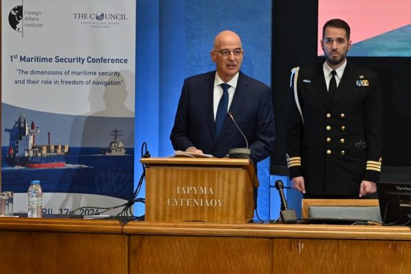 Δένδιας: Ίσως η όρεξη της Τουρκίας ανοίξει και για τους Αντίπαξους