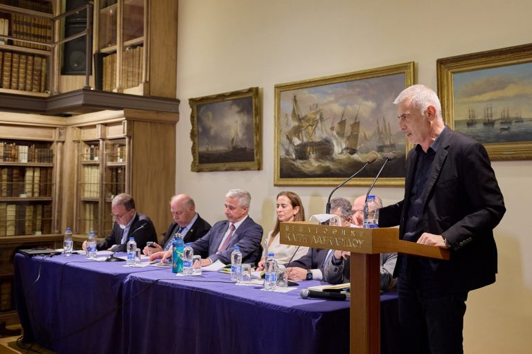 Ο Γιάννης Μώραλης στην παρουσίαση του βιβλίου του πρώην Υπουργού Γιάννη Μανιάτη