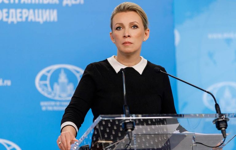 Ζαχάροβα: Άμεση υποστήριξη τρομοκρατικών δραστηριοτήτων η βοήθεια των ΗΠΑ στο Κίεβο